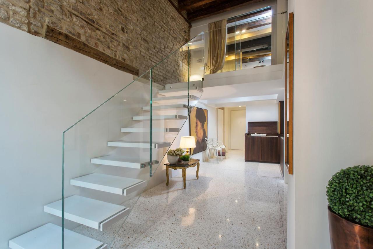 Italiahaus - Ca' Olivo Loft With Canal View In Rialto Venice Apartment Exterior foto