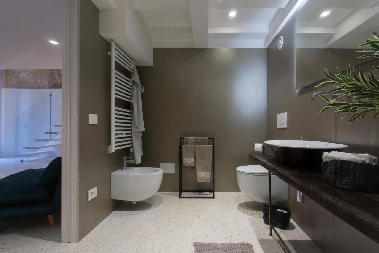 Italiahaus - Ca' Olivo Loft With Canal View In Rialto Venice Apartment Exterior foto