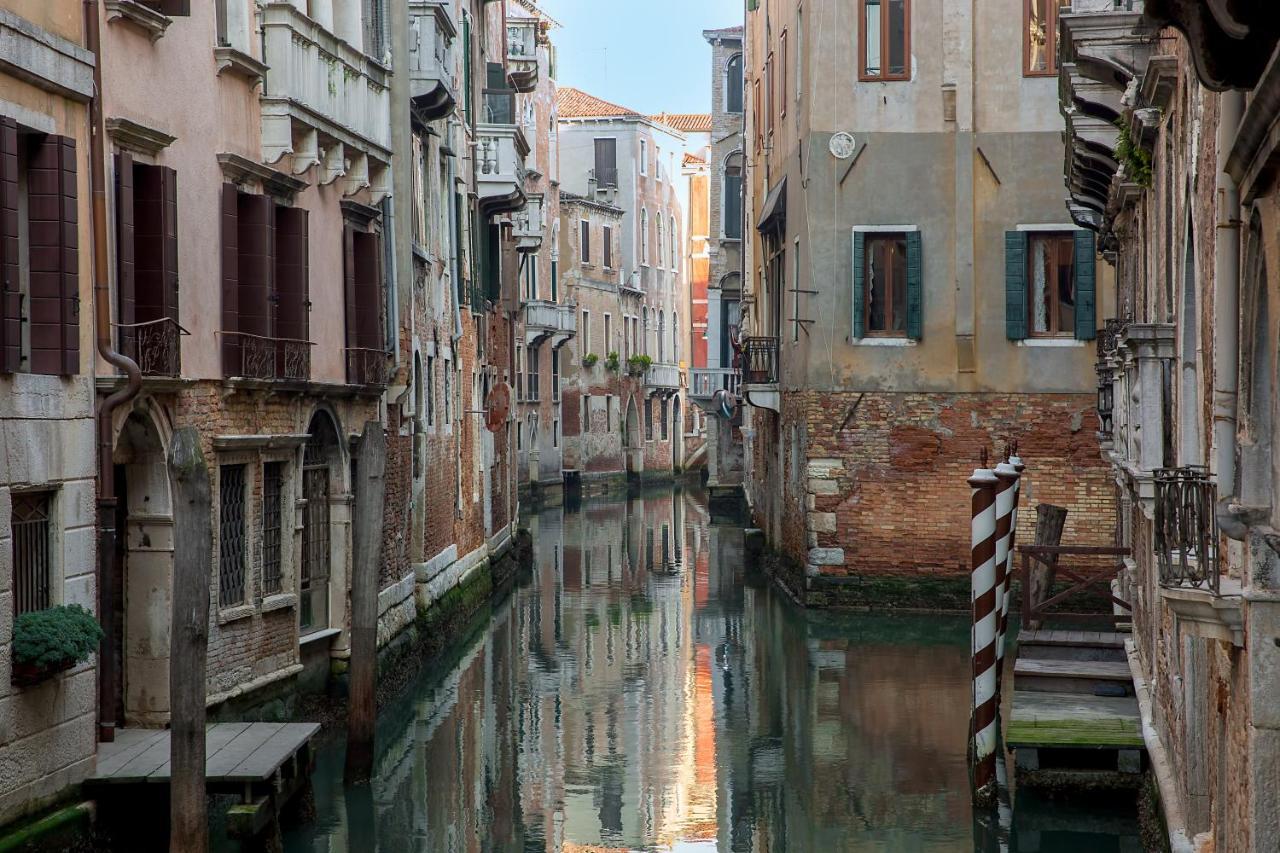 Italiahaus - Ca' Olivo Loft With Canal View In Rialto Venice Apartment Exterior foto