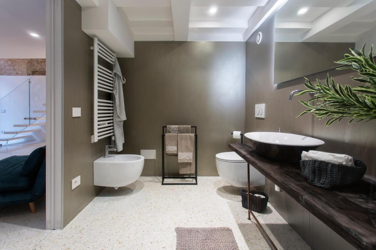 Italiahaus - Ca' Olivo Loft With Canal View In Rialto Venice Apartment Exterior foto